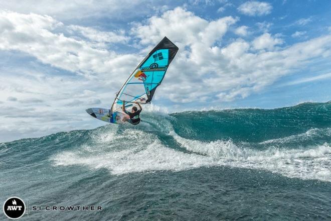 Levi Siver making the most of a lay day - 2015 NoveNove Maui Aloha Classic © American Windsurfing Tour / Sicrowther